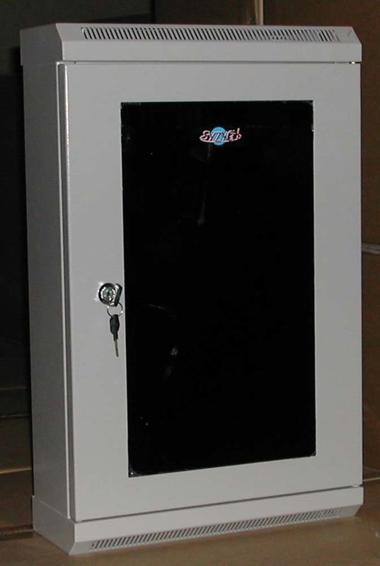 Cabinet fixé au mur de serveur de réseau avec l'entrée principale et la porte arrière YH2004 de verre trempé