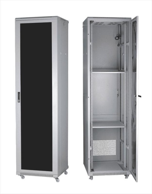 Taille de la plaque de l'armoire de stockage de données de 19 pouces avec matériau de revêtement
